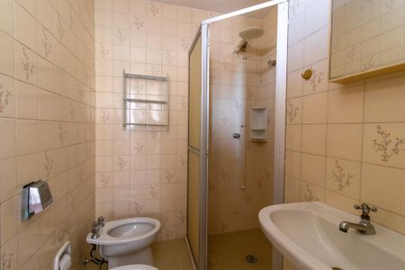 Banheiro de apartamento para alugar com 1 quarto, 50m² em Vila Lidia, Campinas