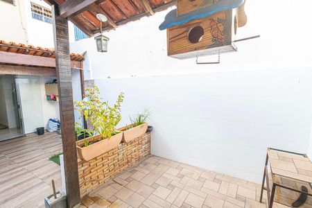 Casa para alugar com 86m², 2 quartos e 1 vagaArea externa