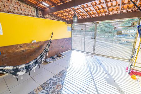 Casa para alugar com 86m², 2 quartos e 1 vagaVaranda / vaga de garagem