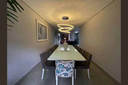 Casa à venda com 3 quartos, 477m² em Cambuci, São Paulo