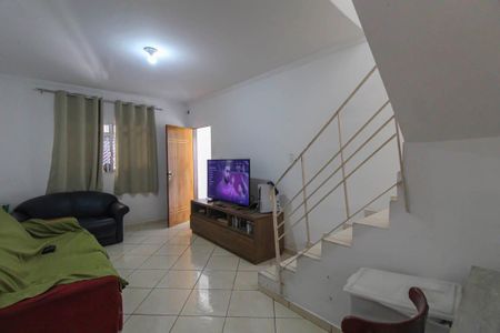 Casa à venda com 150m², 3 quartos e 2 vagasSala