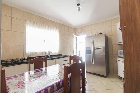 Casa à venda com 150m², 3 quartos e 2 vagasCozinha