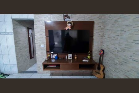 Sala de casa para alugar com 2 quartos, 60m² em Metalúrgicos, Osasco
