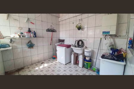 Casa para alugar com 60m², 2 quartos e 1 vagaÁrea de Serviço