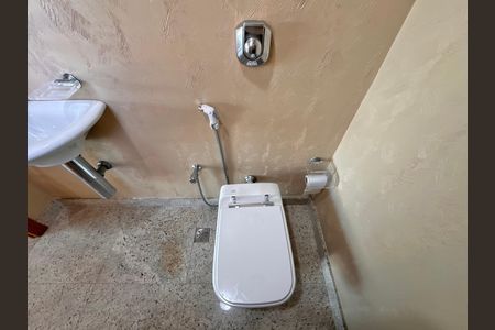Casa de condomínio para alugar com 1030m², 5 quartos e 8 vagas Casa de condomínio para alugar com 1030m², 5 quartos e 8 vagasLavabo