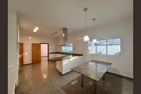 Casa de condomínio para alugar com 1030m², 5 quartos e 8 vagas Casa de condomínio para alugar com 1030m², 5 quartos e 8 vagasCozinha
