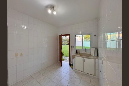 Casa de condomínio para alugar com 1030m², 5 quartos e 8 vagas Casa de condomínio para alugar com 1030m², 5 quartos e 8 vagasEdícula