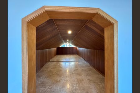 Casa de condomínio para alugar com 1030m², 5 quartos e 8 vagas Casa de condomínio para alugar com 1030m², 5 quartos e 8 vagasSala de Jogos