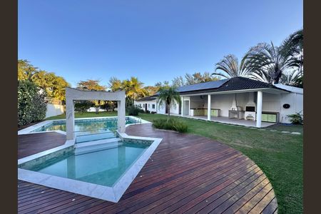 Casa de condomínio para alugar com 1030m², 5 quartos e 8 vagas Casa de condomínio para alugar com 1030m², 5 quartos e 8 vagasÁrea externa