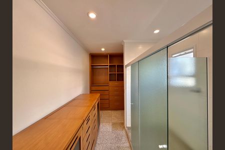 Casa de condomínio para alugar com 1030m², 5 quartos e 8 vagas Casa de condomínio para alugar com 1030m², 5 quartos e 8 vagasSuíte 4 - Banheiro
