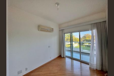 Casa de condomínio para alugar com 1030m², 5 quartos e 8 vagas Casa de condomínio para alugar com 1030m², 5 quartos e 8 vagasSuíte 3