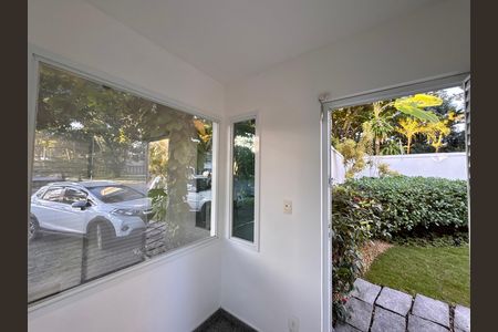 Casa de condomínio para alugar com 1030m², 5 quartos e 8 vagas Casa de condomínio para alugar com 1030m², 5 quartos e 8 vagasÁrea externa