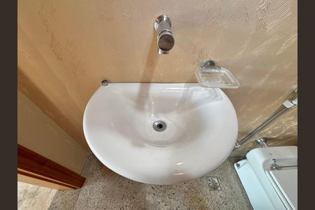 Casa de condomínio para alugar com 1030m², 5 quartos e 8 vagas Casa de condomínio para alugar com 1030m², 5 quartos e 8 vagasLavabo