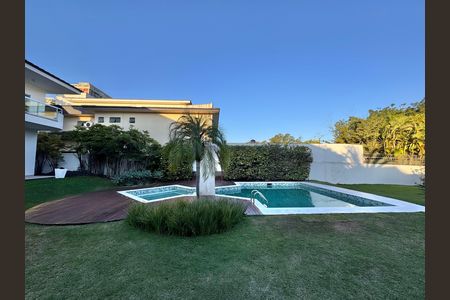 Casa de condomínio para alugar com 1030m², 5 quartos e 8 vagas Casa de condomínio para alugar com 1030m², 5 quartos e 8 vagasÁrea externa