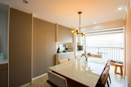 Apartamento à venda com 160m², 2 quartos e 1 vaga Apartamento à venda com 160m², 2 quartos e 1 vagaSala