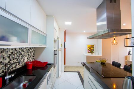 Apartamento à venda com 160m², 2 quartos e 1 vaga Apartamento à venda com 160m², 2 quartos e 1 vagaCozinha