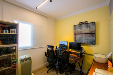 Apartamento à venda com 160m², 2 quartos e 1 vaga Apartamento à venda com 160m², 2 quartos e 1 vagaEscritório do quarto 1