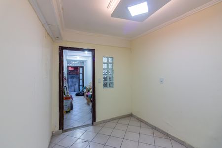 Casa à venda com 140m², 2 quartos e 1 vaga Casa à venda com 140m², 2 quartos e 1 vagaQuintal