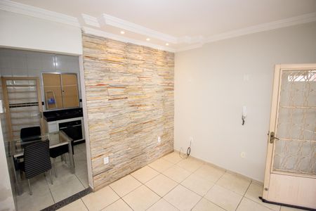 Sala de casa para alugar com 2 quartos, 110m² em Tropical, Contagem