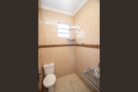 Casa para alugar com 110m², 2 quartos e 2 vagas Casa para alugar com 110m², 2 quartos e 2 vagasBanheiro Social