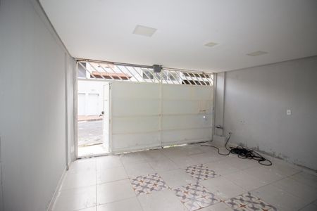 Casa para alugar com 110m², 2 quartos e 2 vagas Casa para alugar com 110m², 2 quartos e 2 vagasGaragem