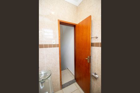 Casa para alugar com 110m², 2 quartos e 2 vagas Casa para alugar com 110m², 2 quartos e 2 vagasBanheiro Social
