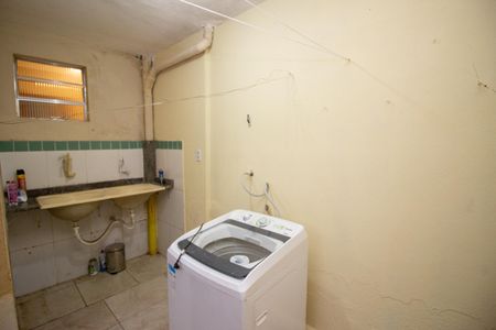 Casa para alugar com 110m², 2 quartos e 2 vagas Casa para alugar com 110m², 2 quartos e 2 vagasCozinha e Área de Serviço