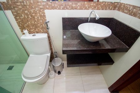 Casa para alugar com 110m², 2 quartos e 2 vagas Casa para alugar com 110m², 2 quartos e 2 vagasBanheiro da Suíte
