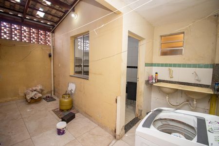 Casa para alugar com 110m², 2 quartos e 2 vagas Casa para alugar com 110m², 2 quartos e 2 vagasCozinha e Área de Serviço