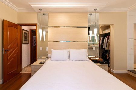 Casa à venda com 2 quartos, 180m² em Indianópolis, São Paulo