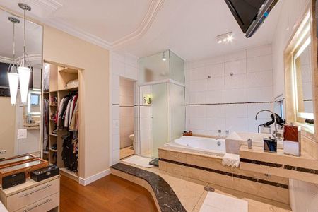 Casa à venda com 180m², 2 quartos e 2 vagas