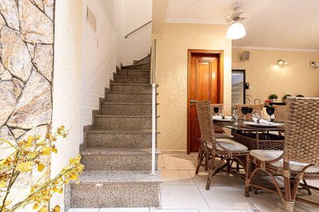 Casa à venda com 180m², 2 quartos e 2 vagas