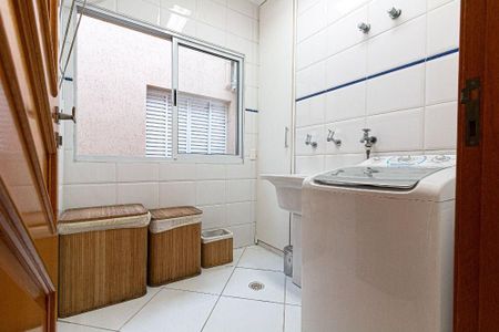 Casa à venda com 2 quartos, 180m² em Indianópolis, São Paulo