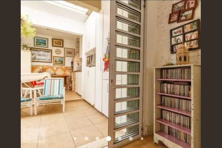 Casa à venda com 125m², 2 quartos e 2 vagas