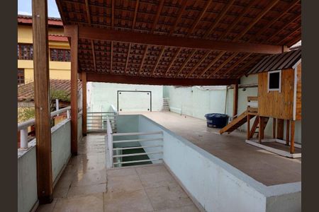 Casa à venda com 168m², 3 quartos e 2 vagas