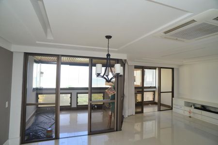 Sala de apartamento para alugar com 4 quartos, 177m² em Barra da Tijuca, Rio de Janeiro