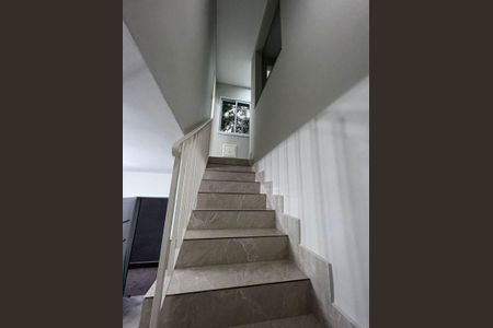 Casa à venda com 3 quartos, 150m² em Vila Cordeiro, São Paulo