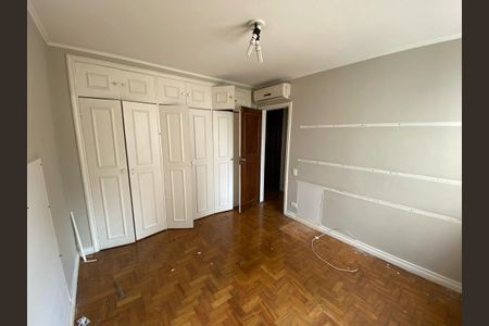 Apartamento à venda com 210m², 4 quartos e 2 vagas