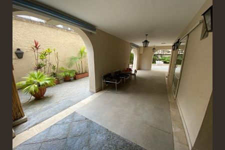 Apartamento à venda com 210m², 4 quartos e 2 vagas