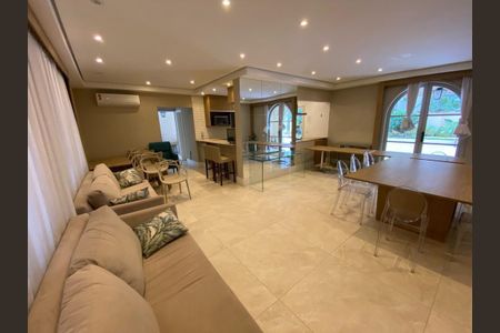 Apartamento à venda com 210m², 4 quartos e 2 vagas