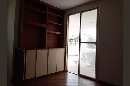 Apartamento à venda com 297m², 4 quartos e 4 vagas