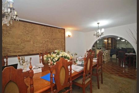 Casa à venda com 4 quartos, 390m² em Planalto Paulista, São Paulo