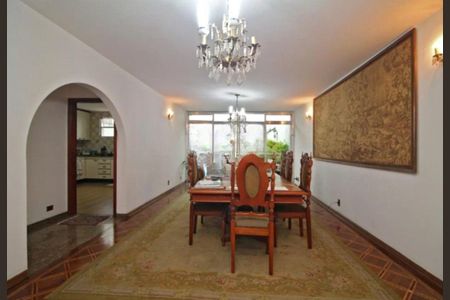Casa à venda com 4 quartos, 390m² em Planalto Paulista, São Paulo
