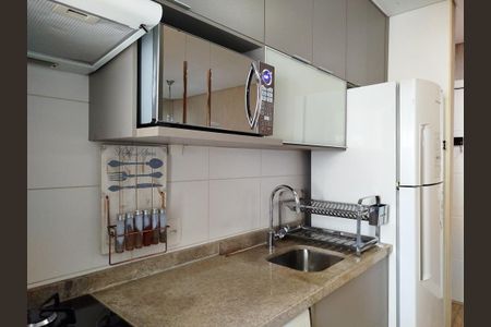 Apartamento à venda com 87m², 3 quartos e 2 vagas Apartamento à venda com 87m², 3 quartos e 2 vagasCozinha americana