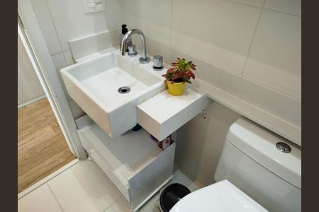 Apartamento à venda com 87m², 3 quartos e 2 vagas Apartamento à venda com 87m², 3 quartos e 2 vagasBanheiro da suíte 2