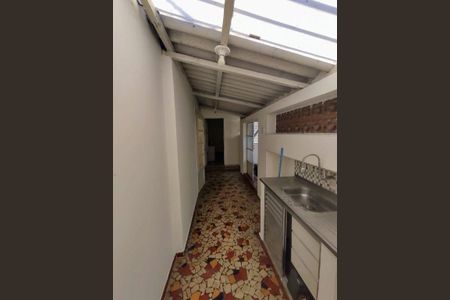 Casa à venda com 4 quartos, 1525m² em Vila Liviero, São Paulo