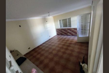 Casa à venda com 4 quartos, 1525m² em Vila Liviero, São Paulo