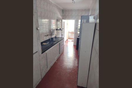 Casa à venda com 4 quartos, 1525m² em Vila Liviero, São Paulo