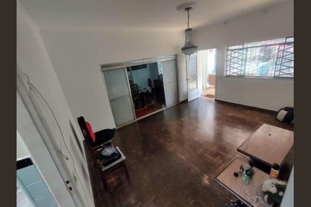 Casa à venda com 4 quartos, 1525m² em Vila Liviero, São Paulo