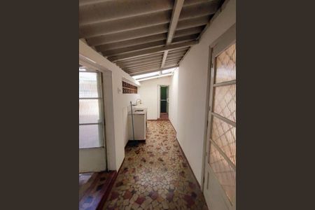 Casa à venda com 4 quartos, 1525m² em Vila Liviero, São Paulo